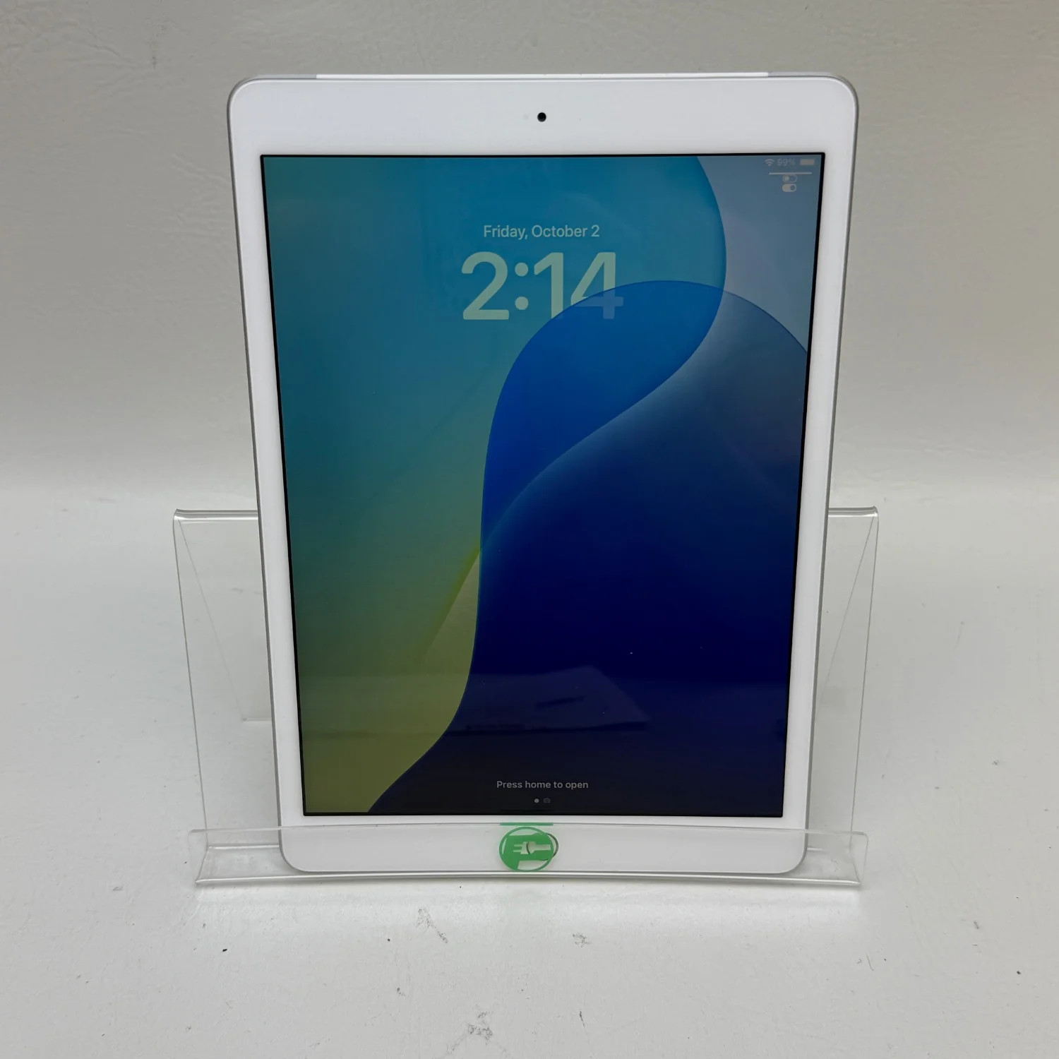 WiFi Only Apple iPad 7th Gen 32GB 18.7.10 Silver MW6X2LL/A
