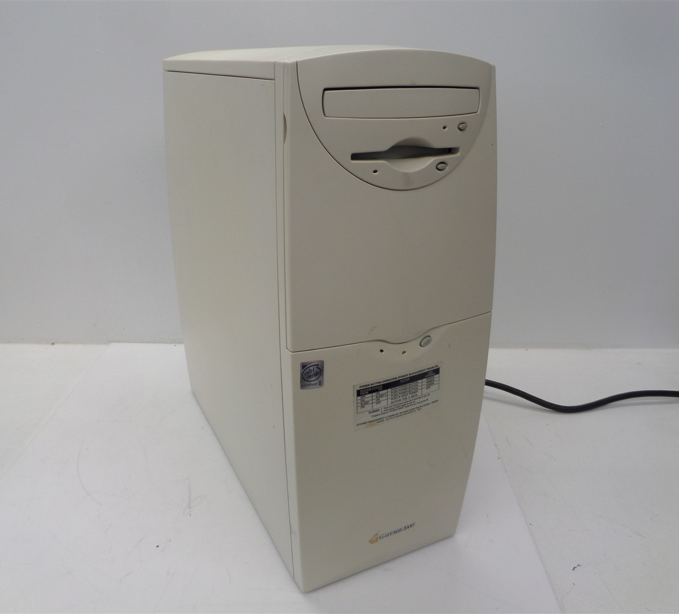 Vintage Gateway 2000 G6-233 PC Intel Pentium II 233MHz 288MB RAM - No HDD No OS