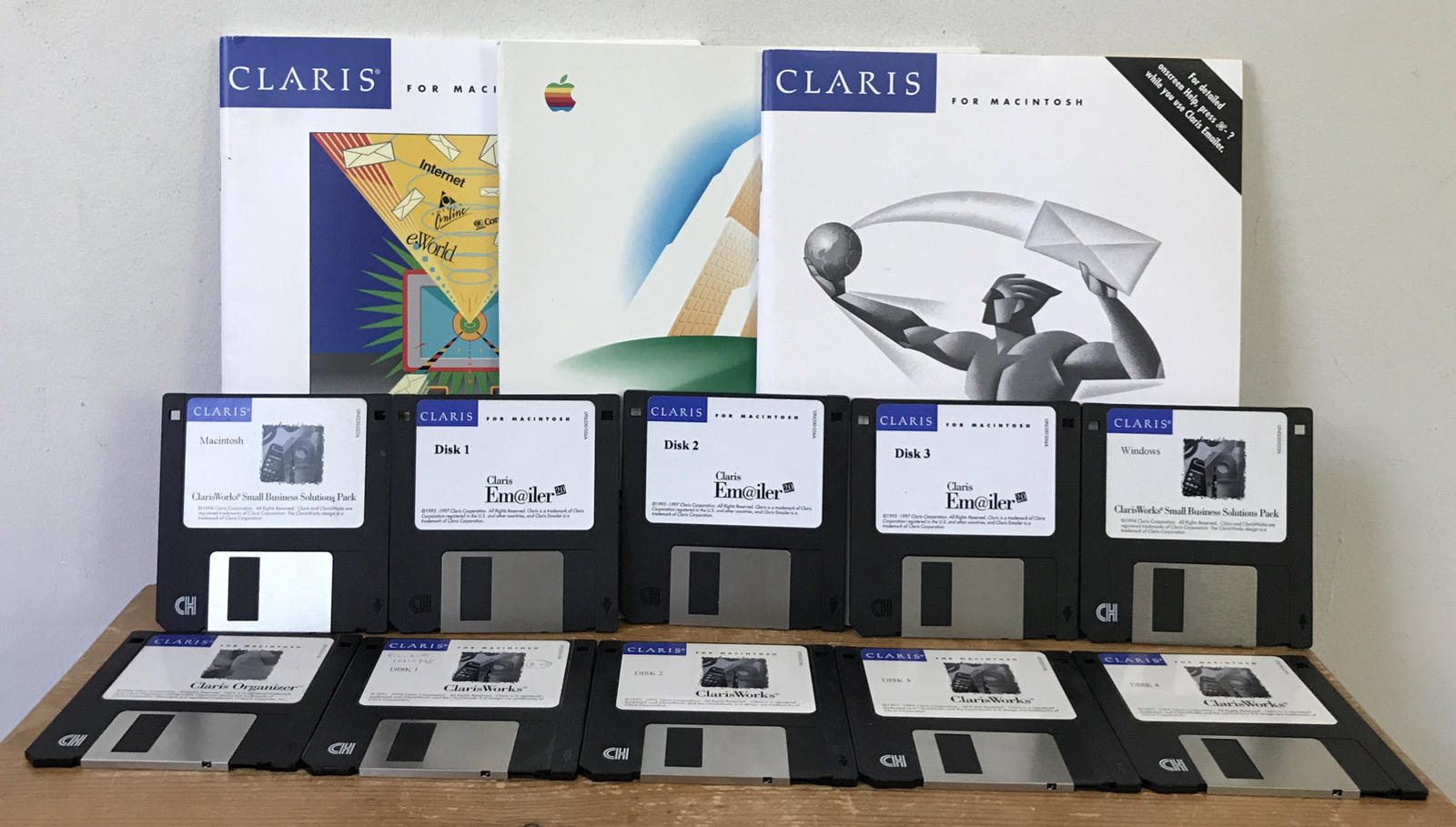 Vtg 1997 Claris Macintosh Mac Apple Emailer Em@iler Manuals Floppy Disks