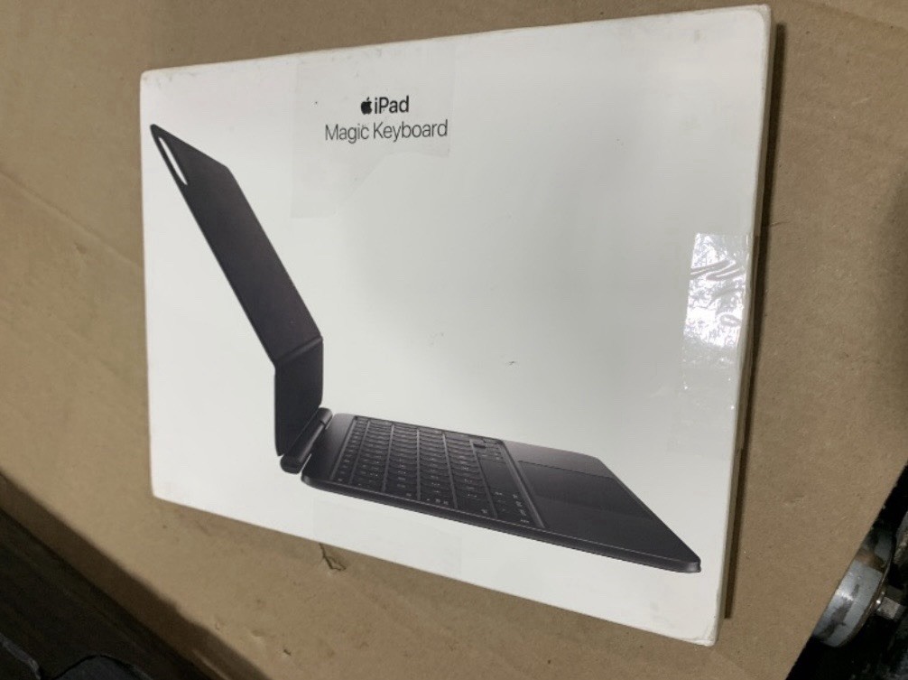 Apple iPad Magic Keyboard Case for iPad Pro 11-inch M4 and M5 Black Open Box