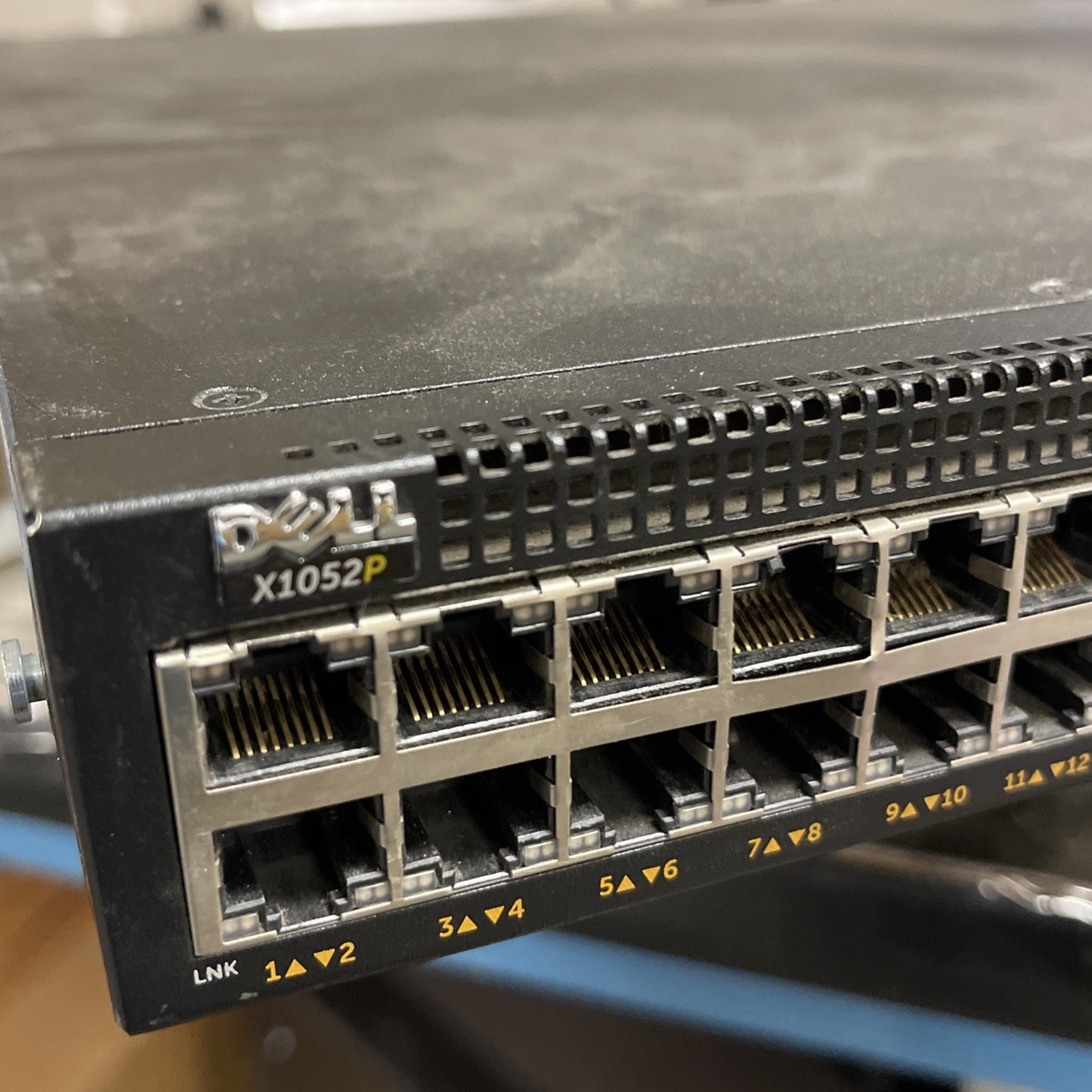 DELL X-Series X1052P Managed L2+ Gigabit Ethernet Power over Ethernet T65YX