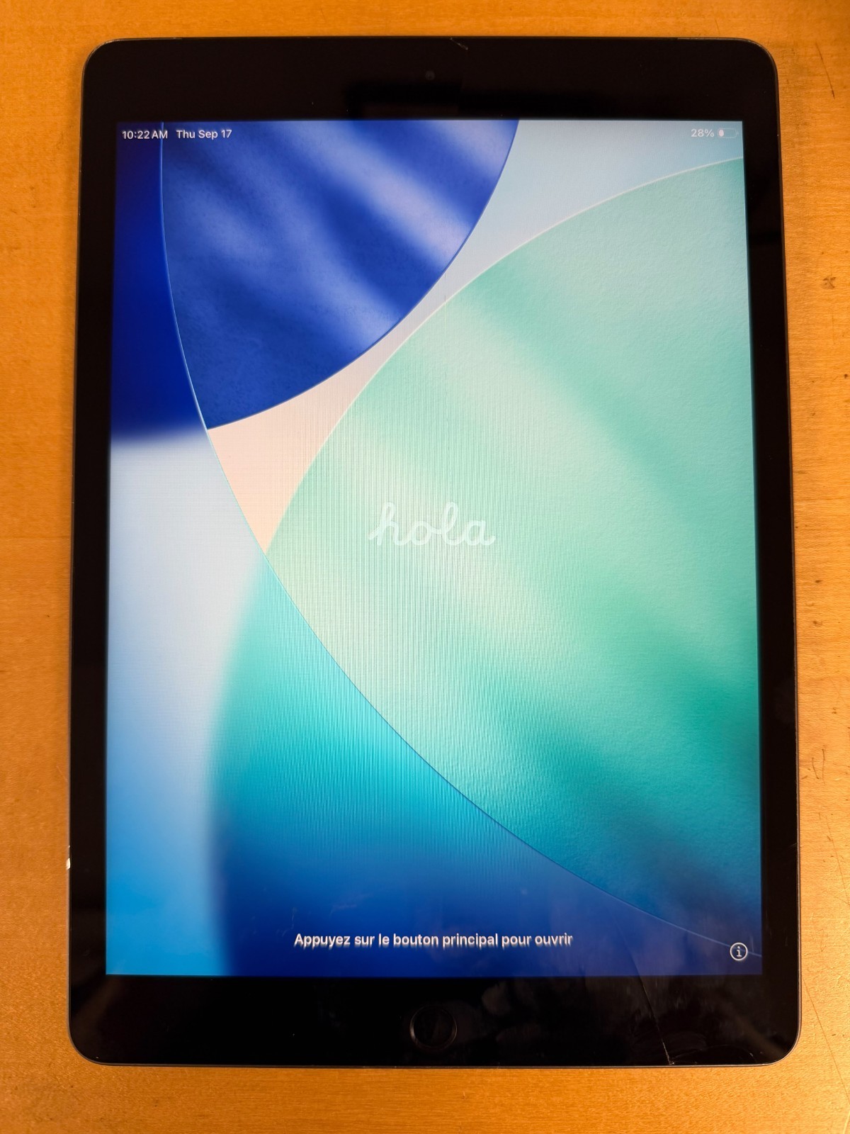 Apple iPad 8th Gen A2428 32GB Wi-Fi/4G Unlocked Space Gray IOS 26.7 84% Battery