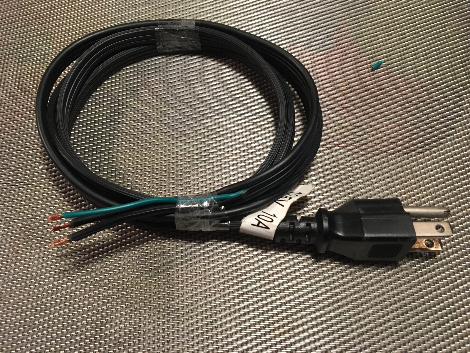 LINETEK  125 V 10 A LP30B 18AWG CSA  LL90989 300V 60 C Power Supply Cable 55 in