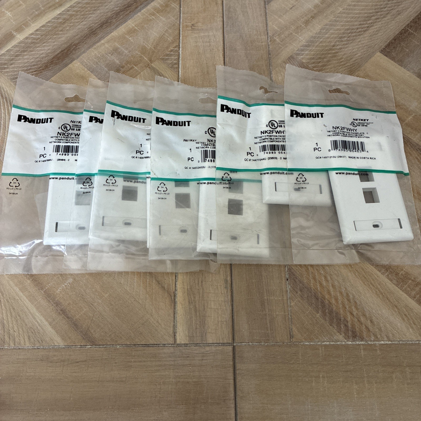 6-Panduit NK2FWHY: NetKey 2-Position Classic Keystone Faceplate - White
