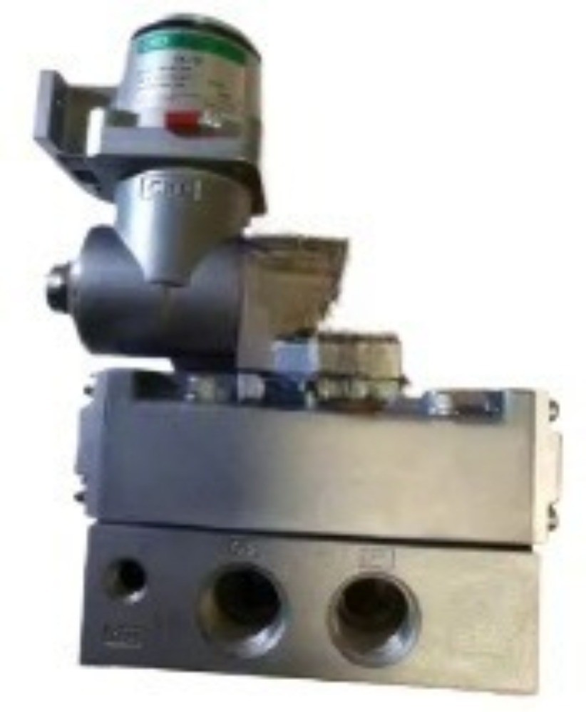 QTY:1   Solenoid Valve 4F610E-15-TP DC24 fedex or DHL