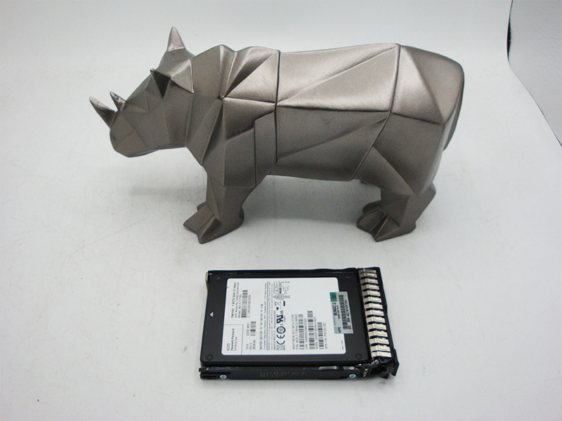 P06586-B21 HP 1.92TB SAS 12G READ INTENSIVE SFF SC PM5 SSD P08609-001 P19905-B21