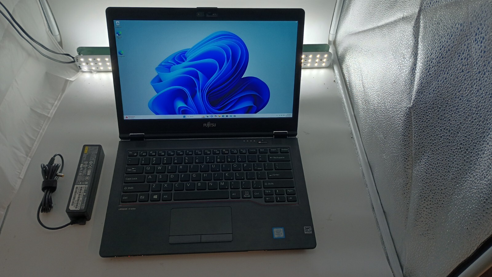 6202 LifeBookU747 w/Charger i5-6200U.8GB.128GB M.2.14" FHD.W11.SlimNice
