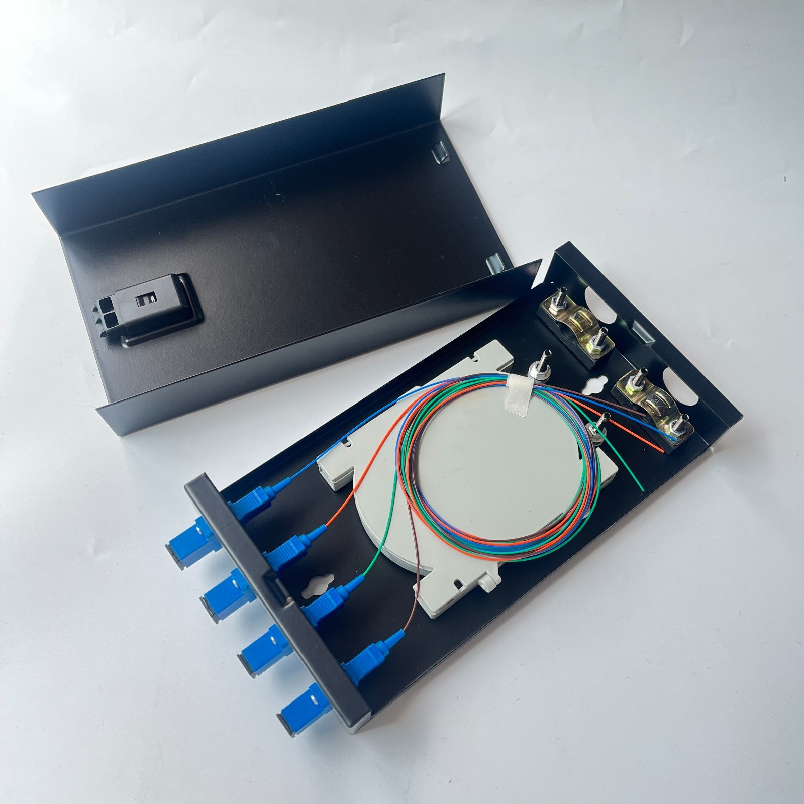 4-Port ODF Fiber Termination Box SC Patch Panel Rack Mount Fiber Optic Equipment