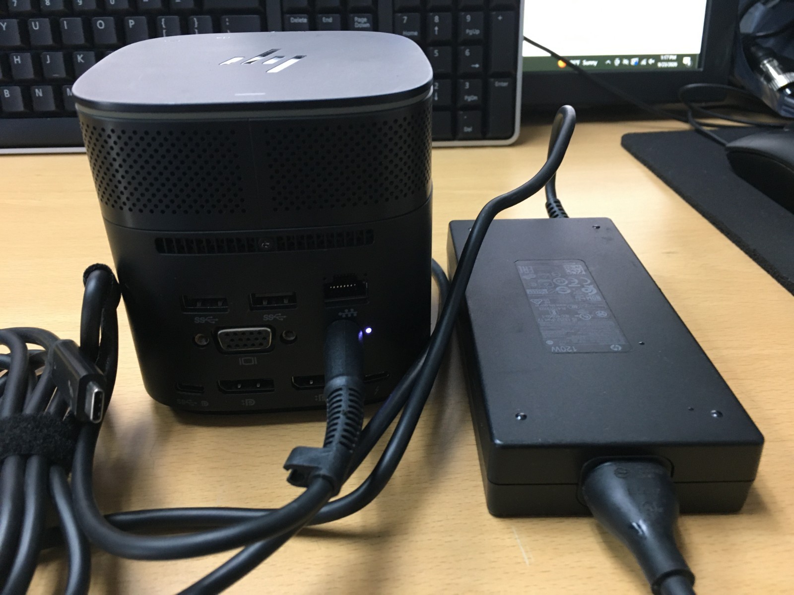HP Thunderbolt Dock 120W G2 Docking Station HSN-IX01 with AC Adapter
