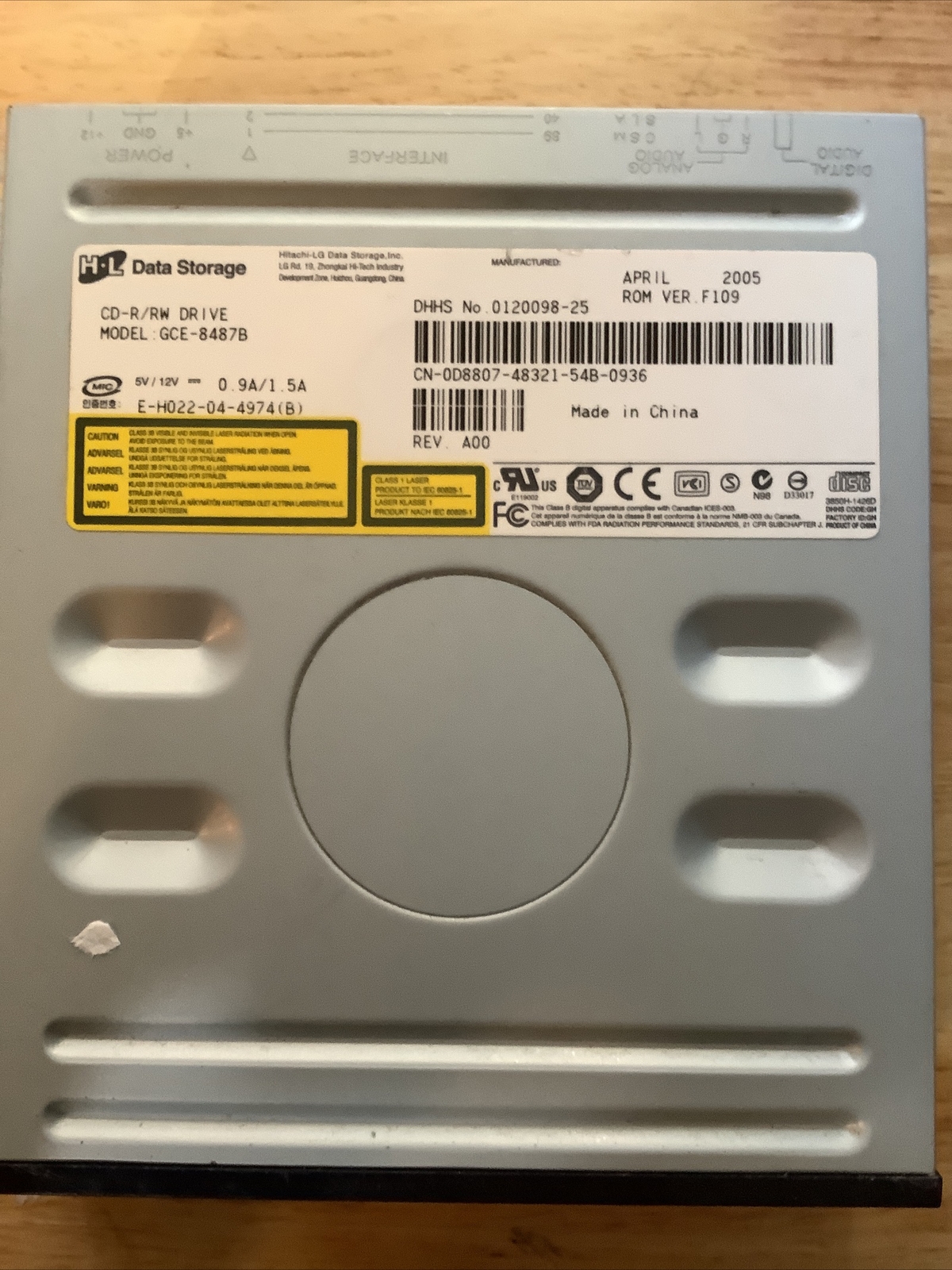Hitachi HL Data Storg GCE-8400B CD-R/RW Drive 40x/12x/40x Speed IDE CD-RW Drive