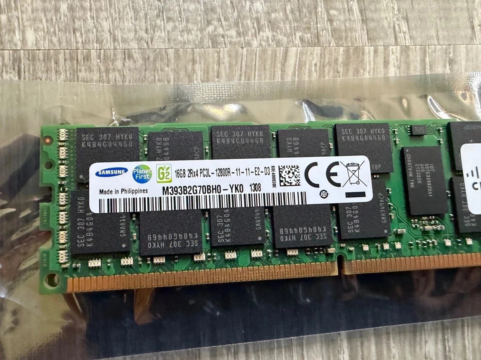 Samsung x16 /16GB DDR3L-1600 ECC RDIMM 2Rx4 PC3L-12800R M393B2G70BH-YK0 CISCO