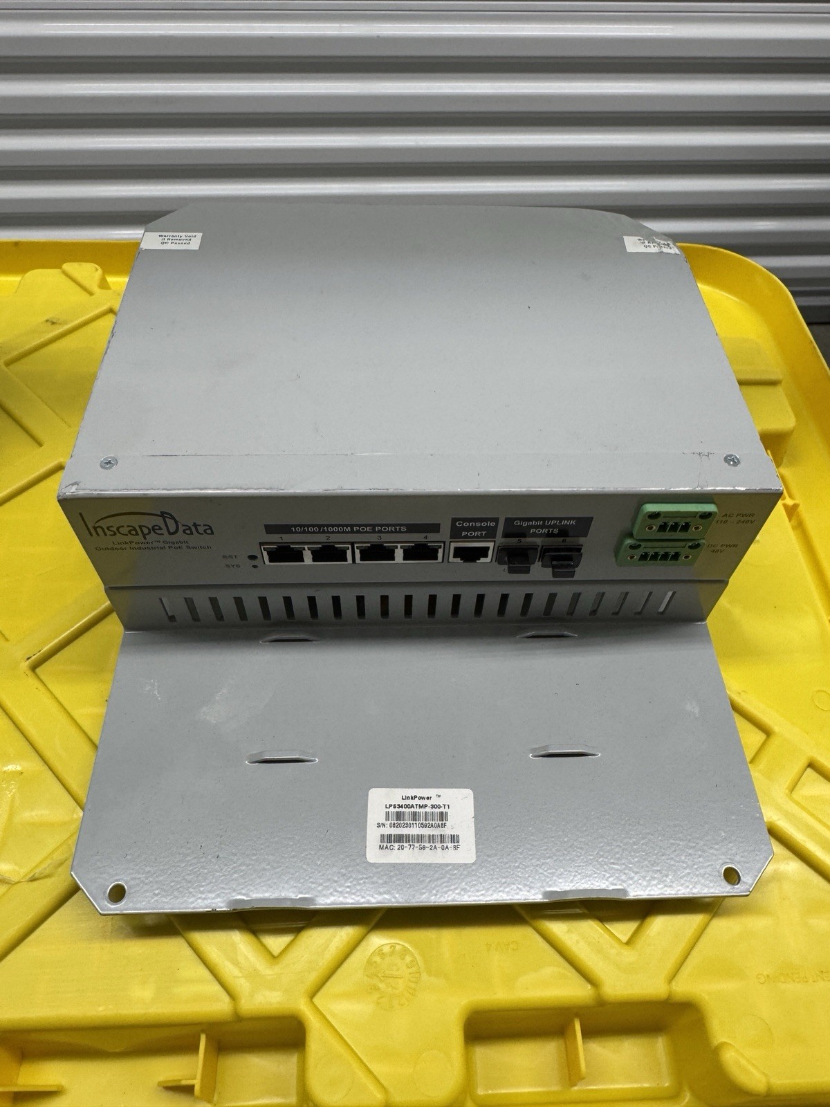Inscape LinkPower LPS3400ATMP-300-T1 Outdoor 4-Port PoE++ Switch Untested