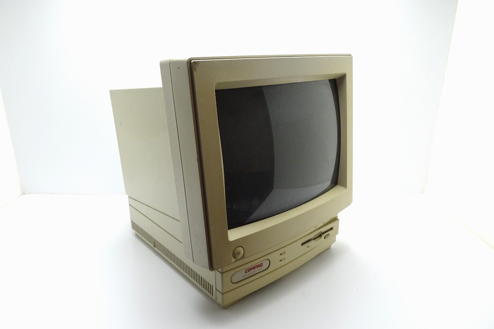 Compaq Presario 433 Desktop Computer | LOCAL PICK UP ONLY