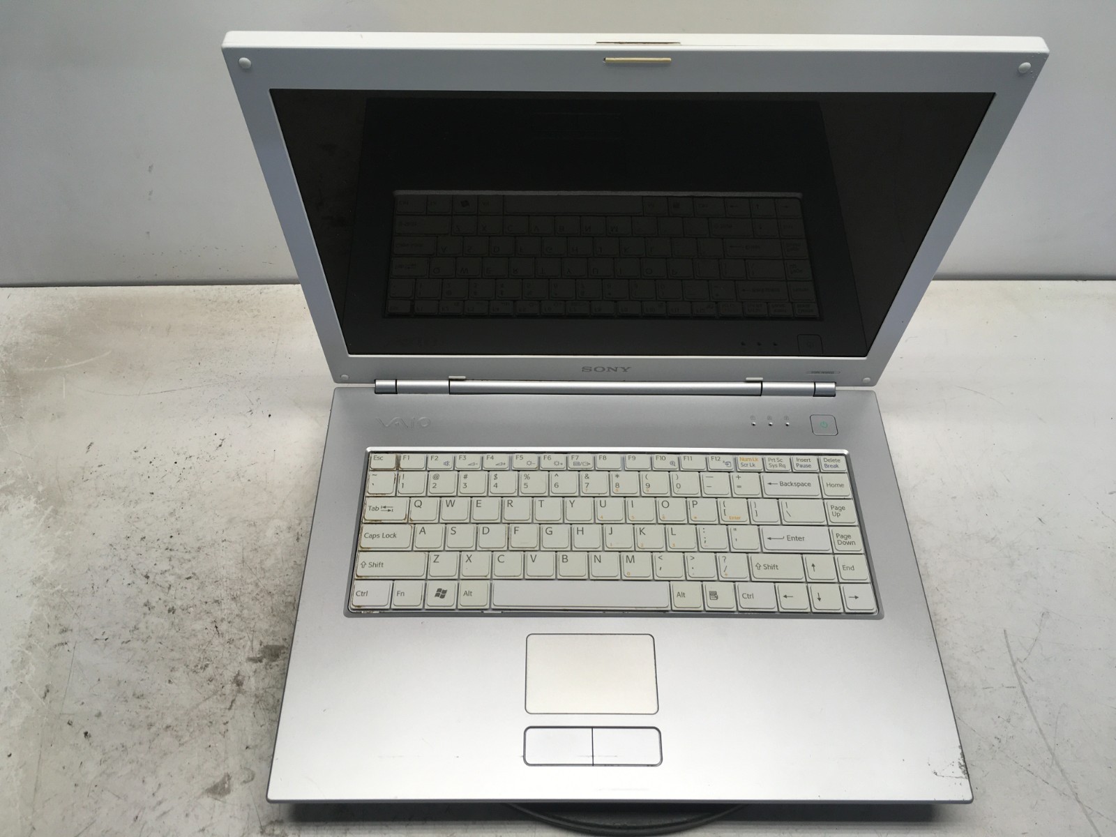 Sony Vaio PCG-7T1L Intel T2050 1.6GHz 1 GB NO HDD READ