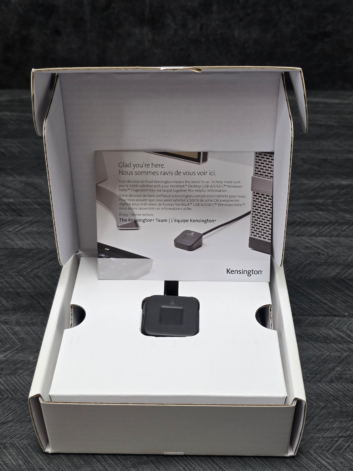 Kensington VeriMark Desktop Fingerprint Key USB-A USB-C Windows Hello K62330WWA