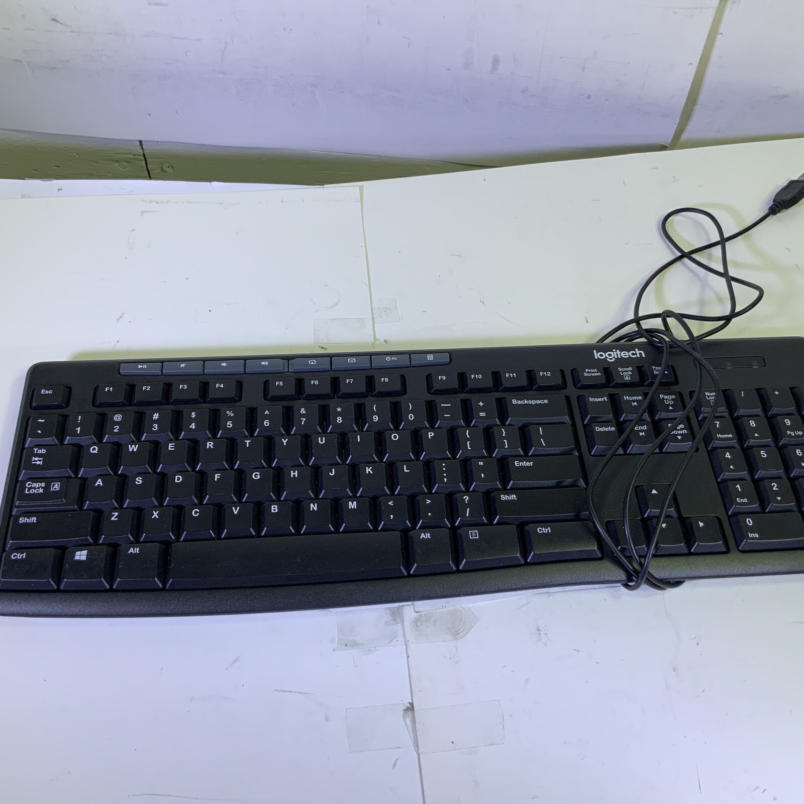 Logitech Media Keyboard K200 - JJ B2B