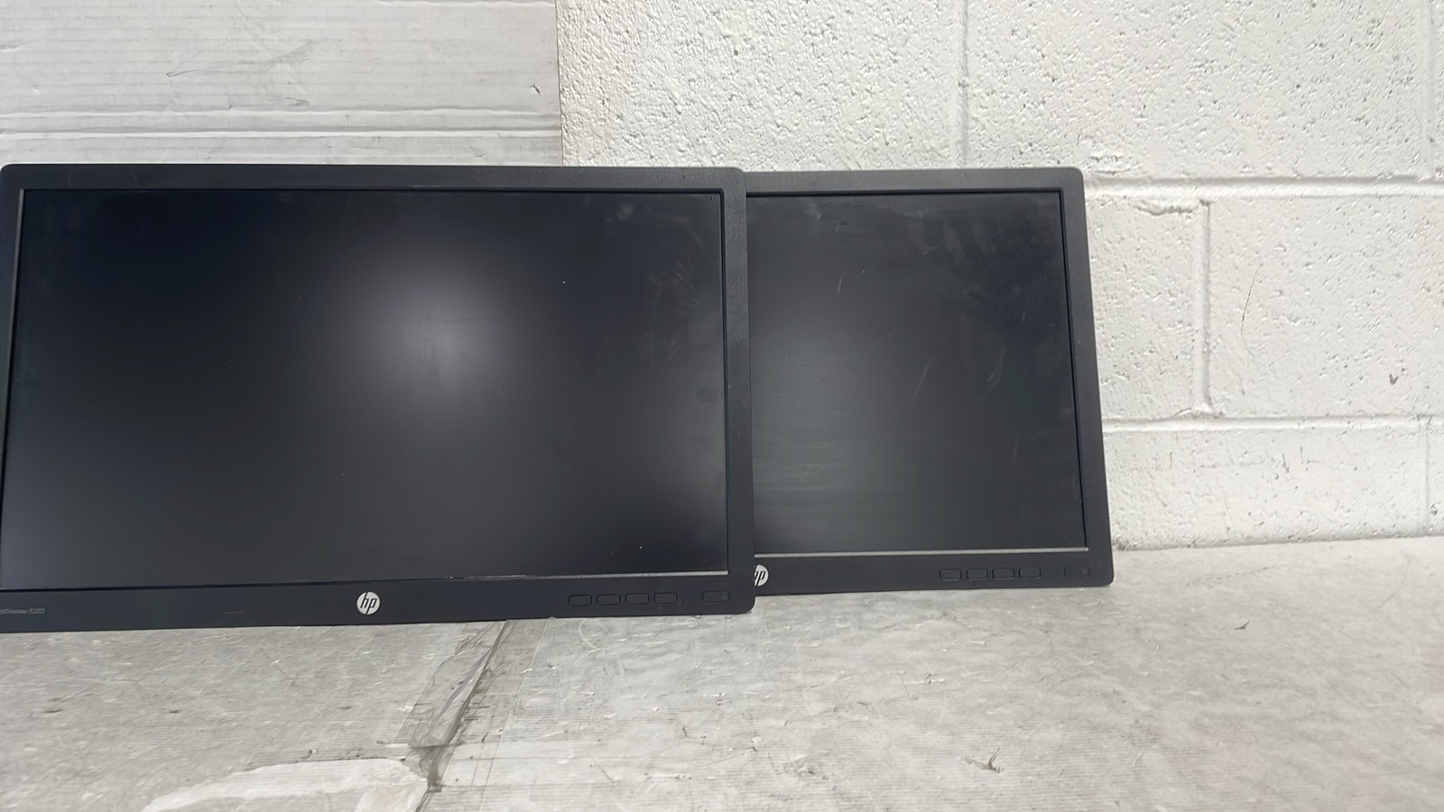 HP EliteDisplay E232 23" 2015 2016 IPS 1080p HDMI DisplayPort Monitors Lot Of 2