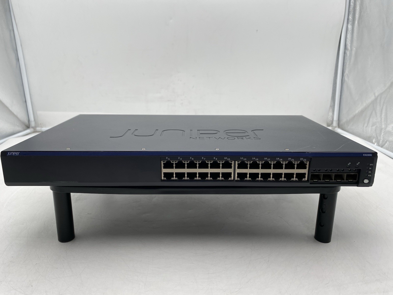 Juniper Networks EX2200 EX2200-24T-4G 24-Port Gigabit Switch