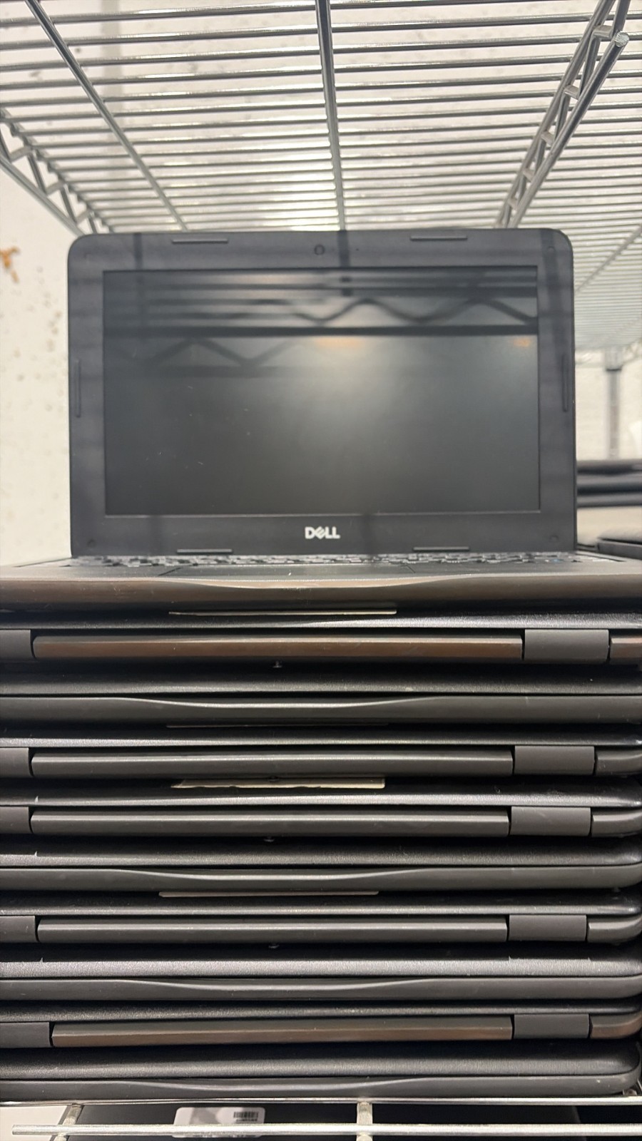 Lot of 10 Dell Latitude 3180 N4200 1.10GHz, 4GB RAM, 128GB SSD No windows *READ*