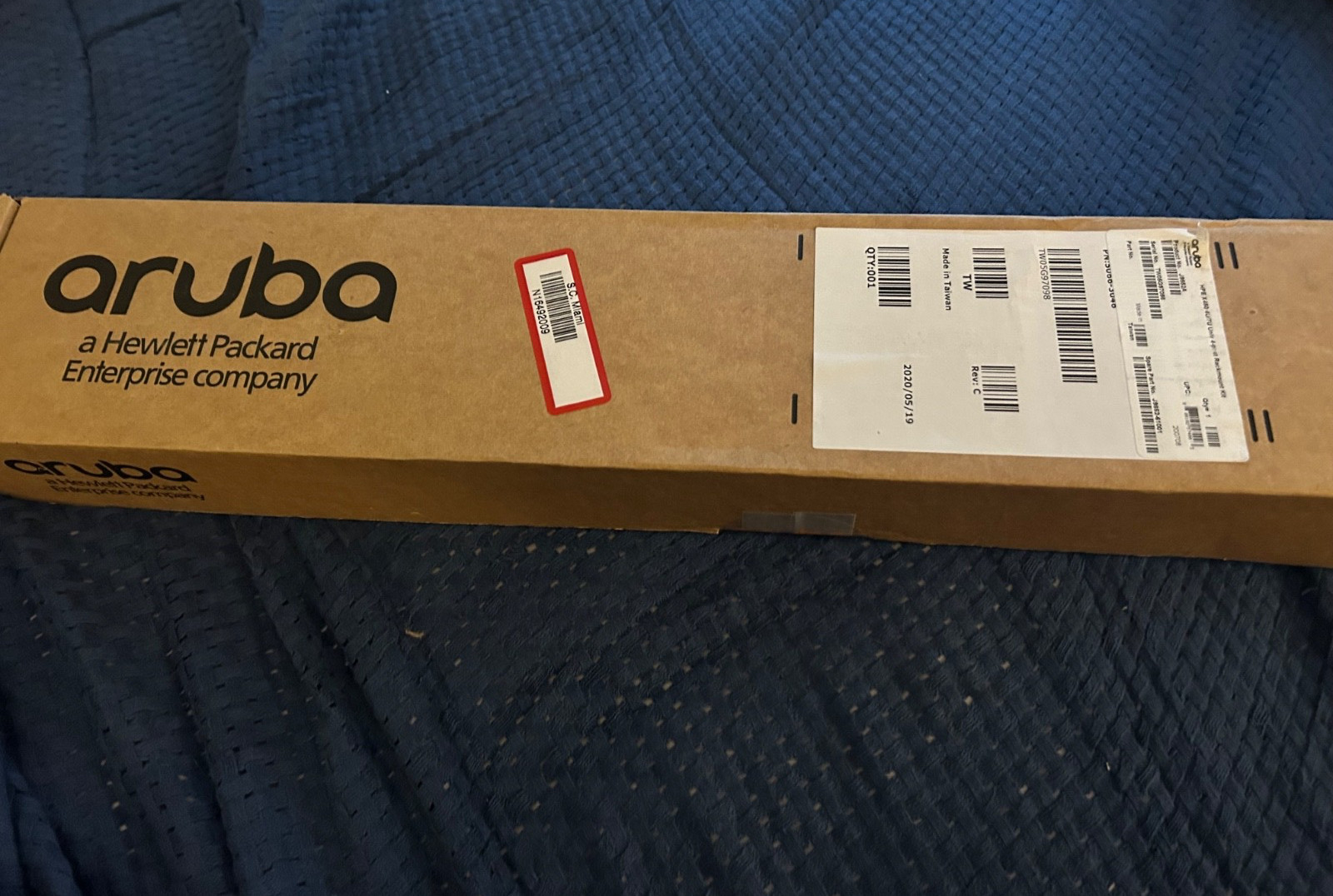 HPE J9852A X450 4U/7U Universal 4-Post Rack Mounting Kit - New Sealed