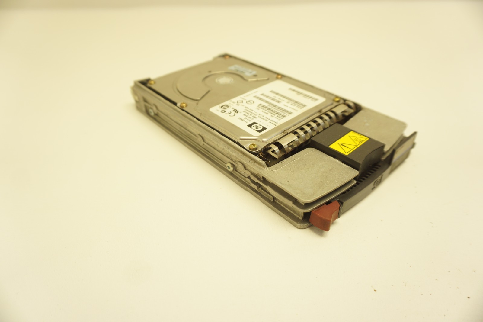 HP 36.4GB 10K Ultra320 SCSI 3.5 Hard Drive BD036863AC 306637-001 Server HDD