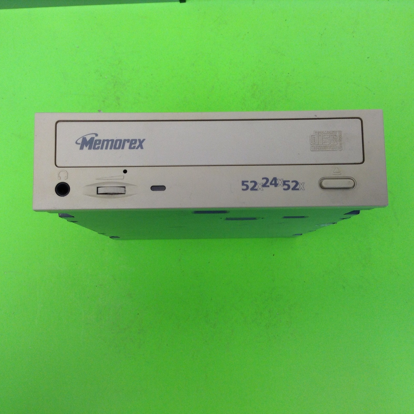 Memorex 52MAXX 2452AJ CD-RW Optical Disc Drive