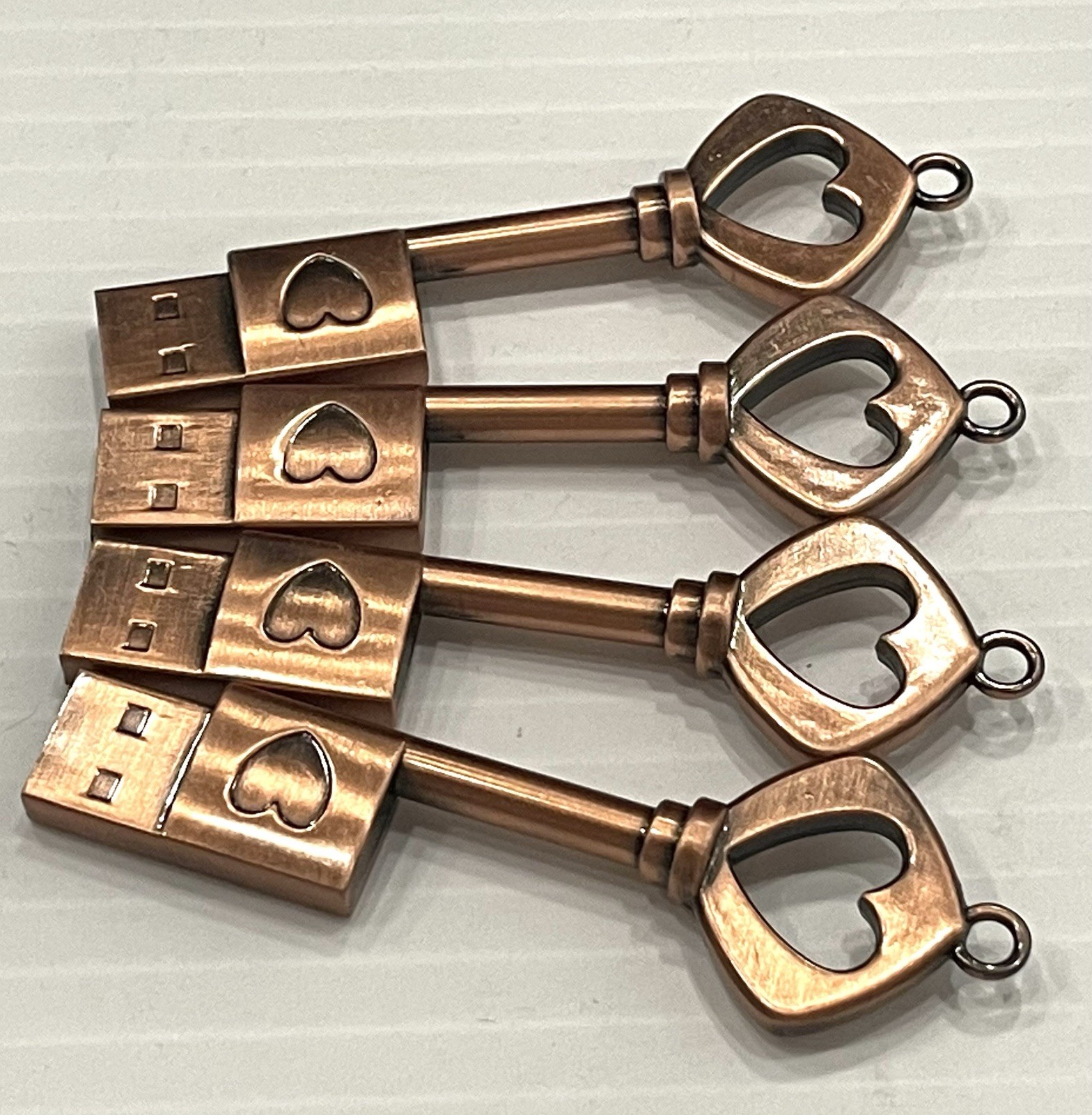 Lot of 4 16G Cute USB Flash Drive Memory Stick Retro Metal Love Heart Key