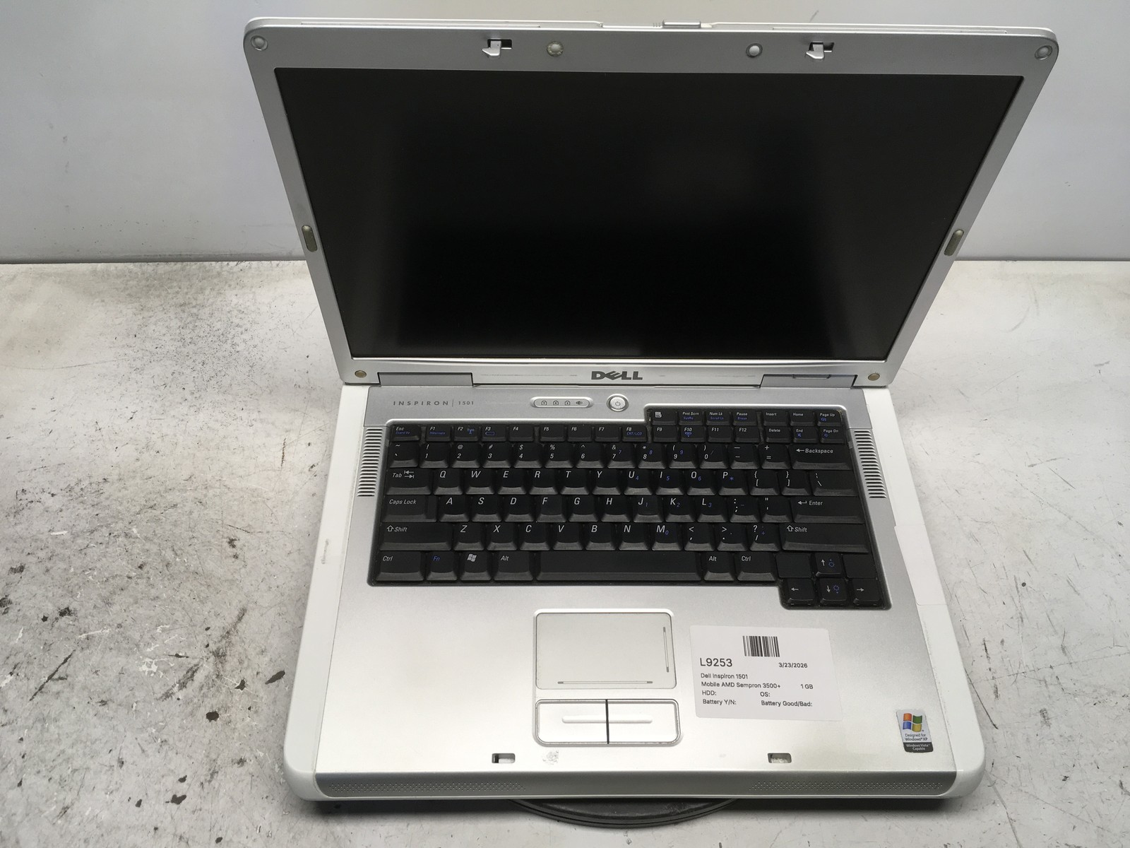 Dell Inspiron 1501 Mobile AMD Sempron 3500+ 1.8GHz  1 GB NO HDD No Batt