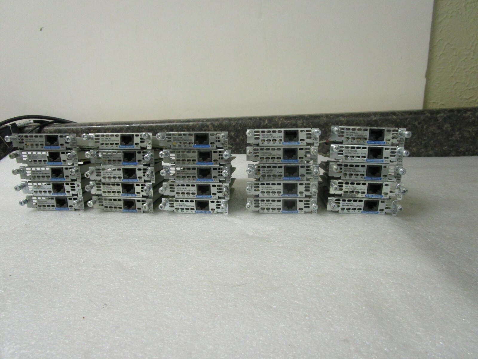 Qty Lot (25) Cisco WIC-1DSU-56K Interface Card Module
