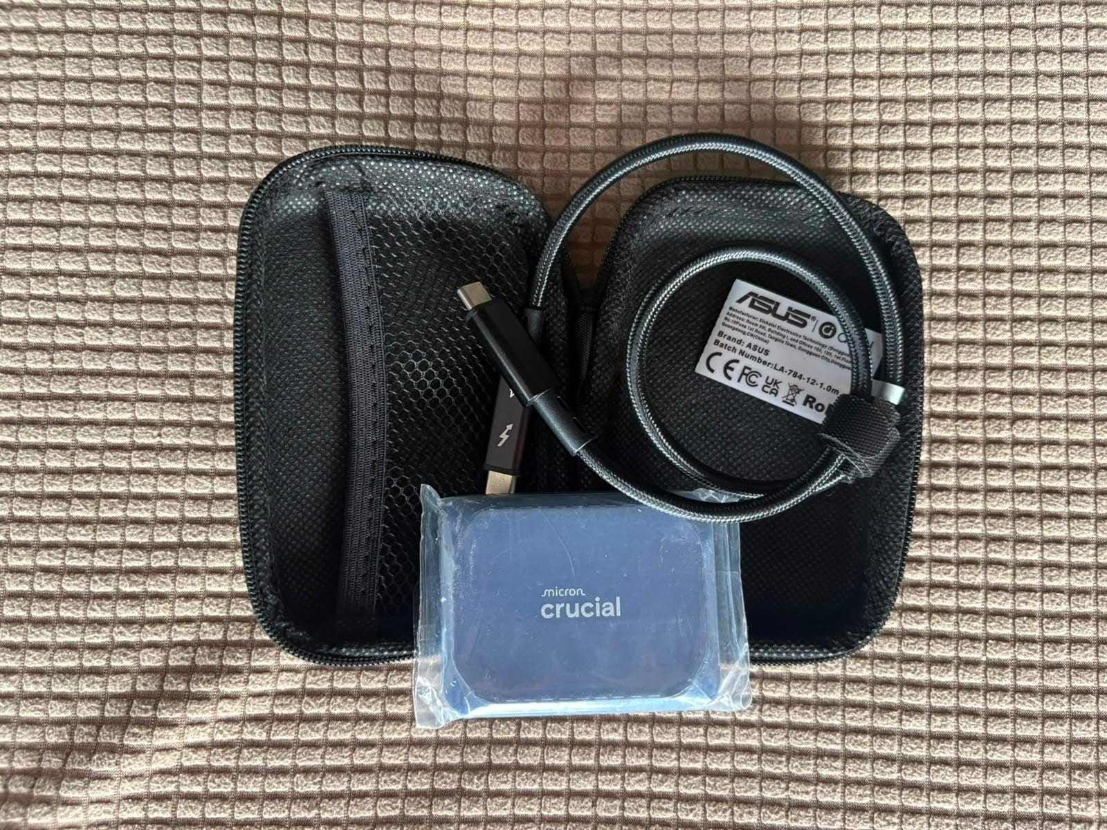 Crucial X10 2TB External SSD USB-C 3.2 Gen2x2 CT2000X10SSD9 2100MB/s Portable