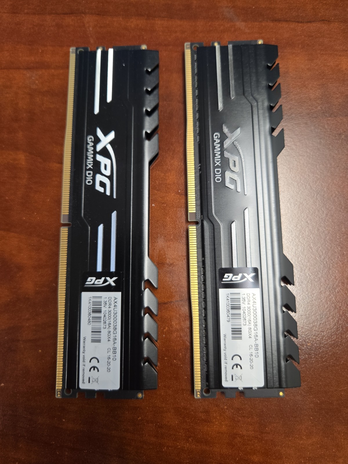 XPG GAMMIX D10 16GB (2x8GB) RAM DDR4 3000MHz AX4U300038G16A-BB10
