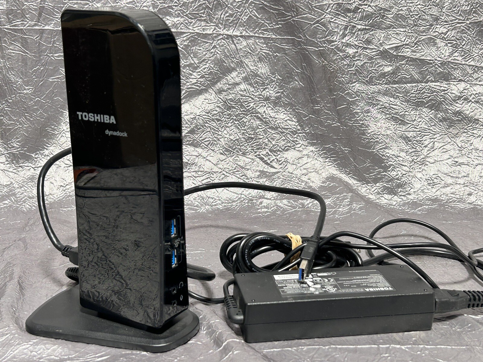 Toshiba Dynadock U3.0 USB Universal Docking Station PA3927U-1PRP Laptop