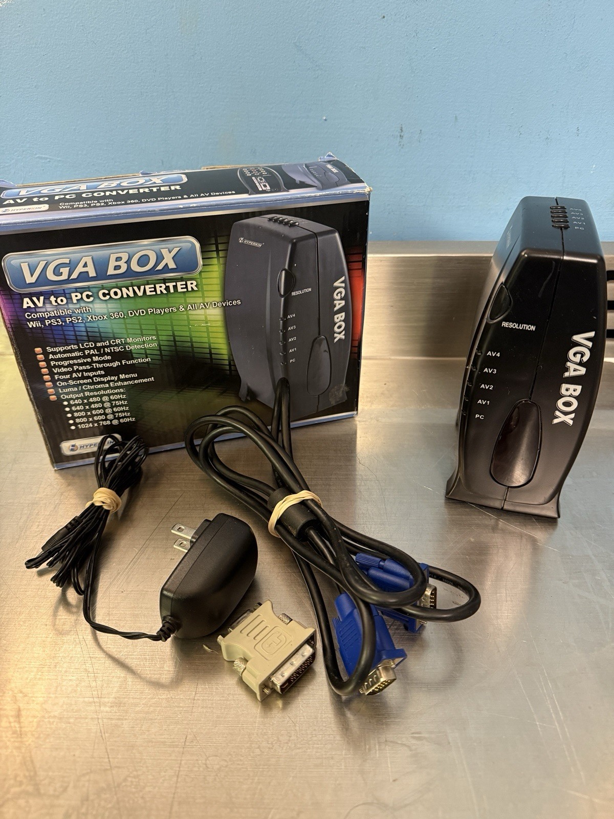 Hyperkin VGA Box - RARE, Complete, TESTED WORKING LCD & CRT NINTENDO, SEGA