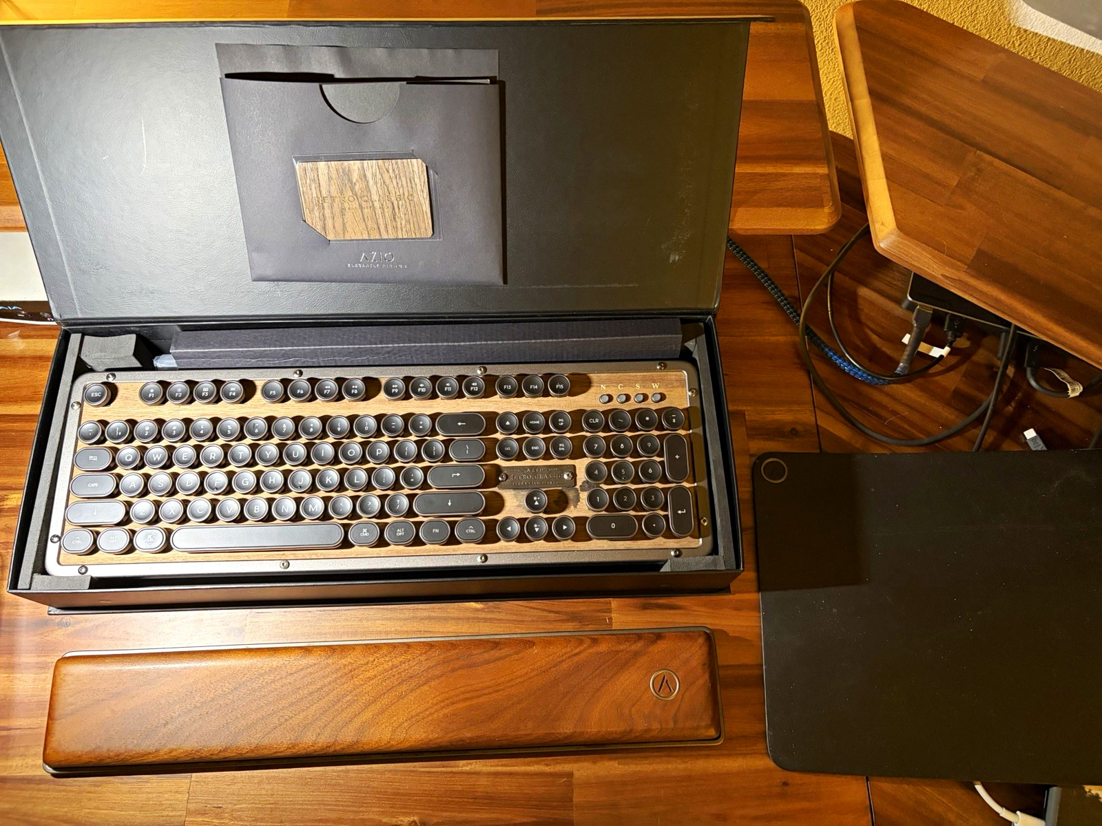 AZIO Retro Classic Elwood Walnut BT/USB Keyboard + Palm Rest & Mouse Pad
