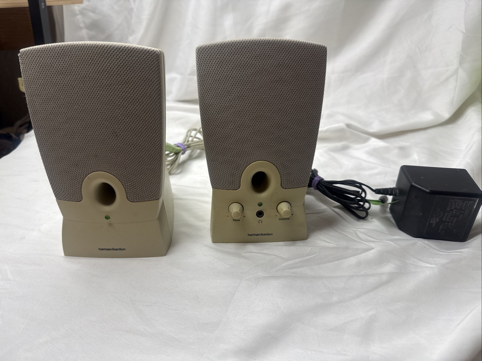 Harmon/Kardon DP/N 02320V Multimedia Speaker System w/Power Adapter Tested Works