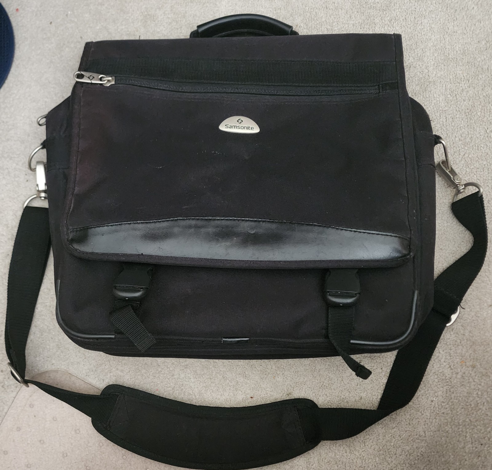 Samsonite Black Nylon Laptop Bag / Messenger Bag Large Shoulder Strap