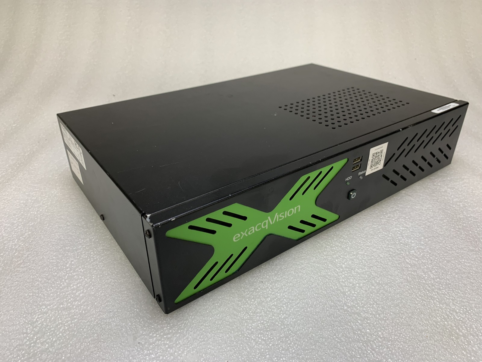 ExacqVision PE08-02T-LC  Celeron G3900 2.8GHz 4GB RAM NO HDD NO OS Good
