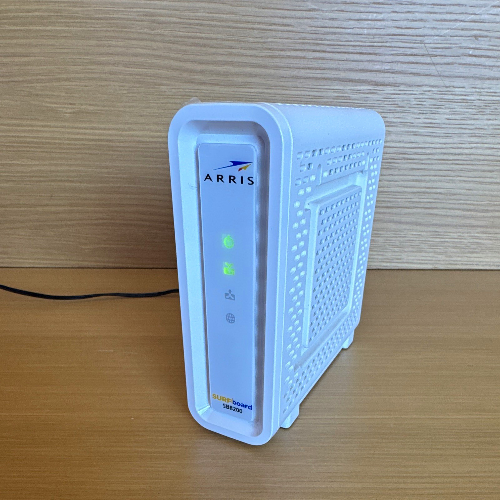 ARRIS SURFboard SB8200 White Cable Modem, 2 LAN Ports, Wired Ethernet RJ-45