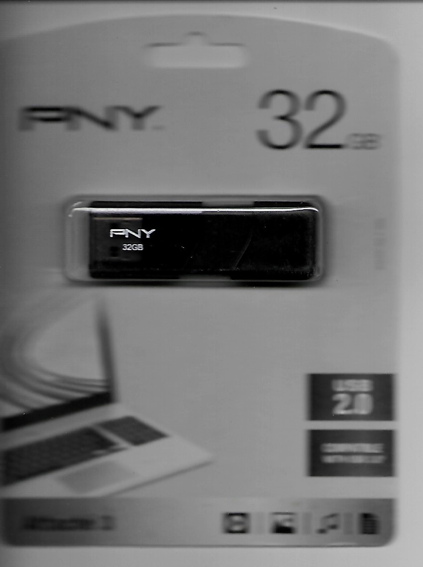 NEW 32gb PNY attache 3