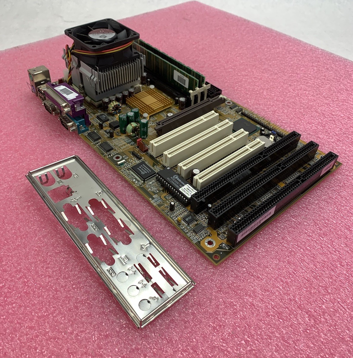 DFI GCB60-BX Motherboard Intel Celeron w/ SSE 850MHz 128MB RAM w/ Shield