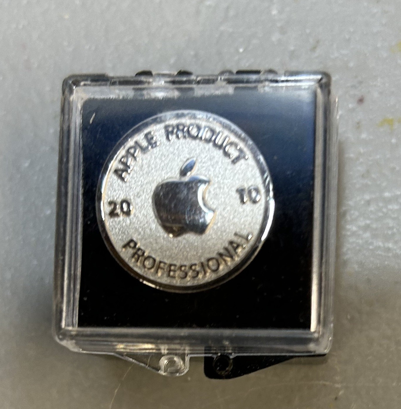 Promotional Item Apple Product Professional Pin Memorabilia
