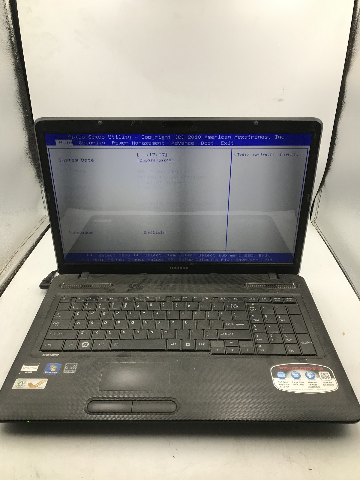 TOSHIBA SATELLITE C675D S7109 - BOOTS TO BIOS - AMD E 300 - NO RAM -READ DESC-BB