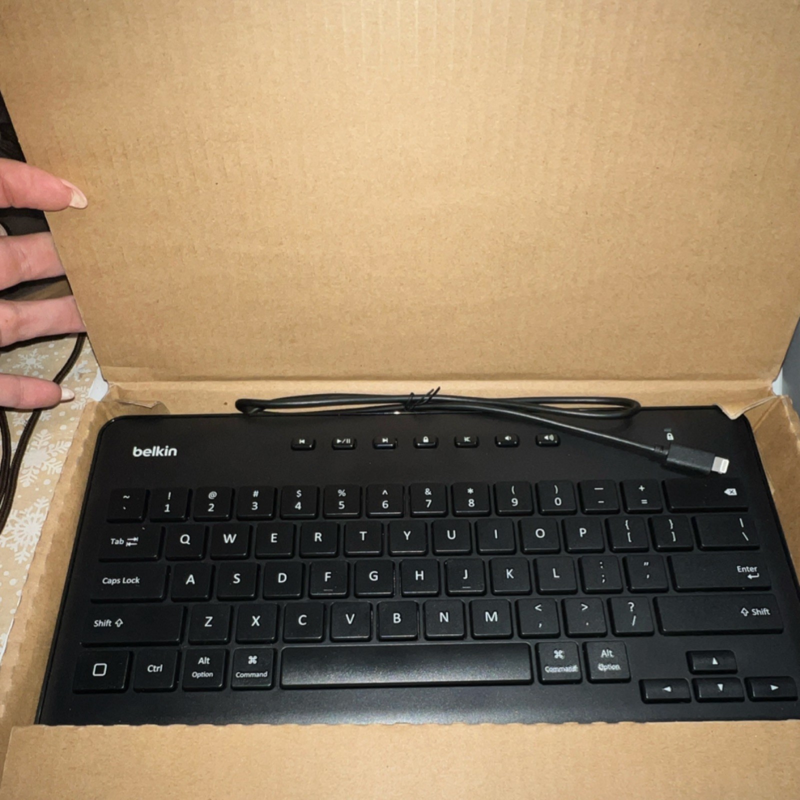 Belkin B2B124 Portable Wired Keyboard for iPad Lightning Connector Black QWERTY