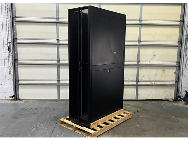 READ APC NetShelter SX Enclosure 48U 1200mm Server Rack Enclosure Cabinet AR3307