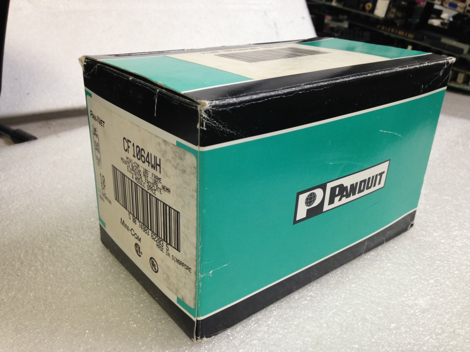 NEW BOX OF 10  PANDUIT CF1064WH / CF1064WH 