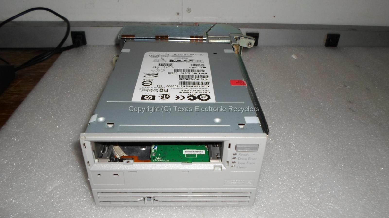 Overland HP 973373-101 C7379-20830 200/400GB LTO-2 SCSI/LVD Loader w/ Tray