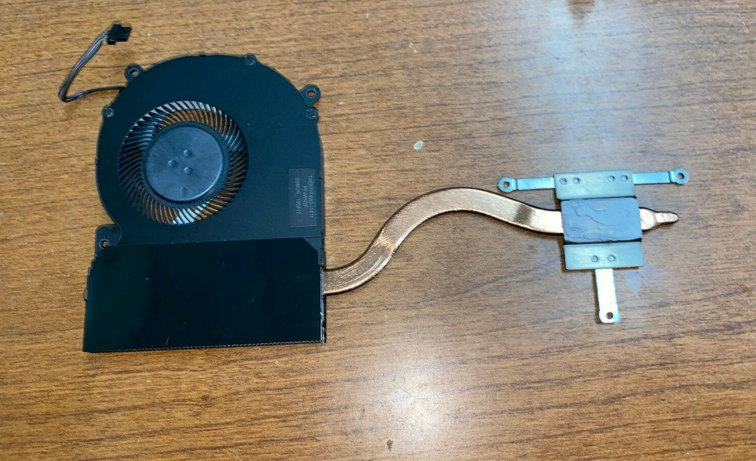GENUINE MOTILE M142 SERIES HEATSINK / CPU COOLING FAN 190705-9518 PFPU1F-KG