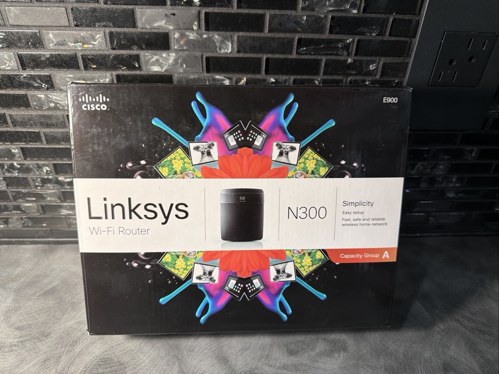 Linksys E900-NP N300 Wireless-N Router 300 Mbps 802.11b/g/n 4-Port Black