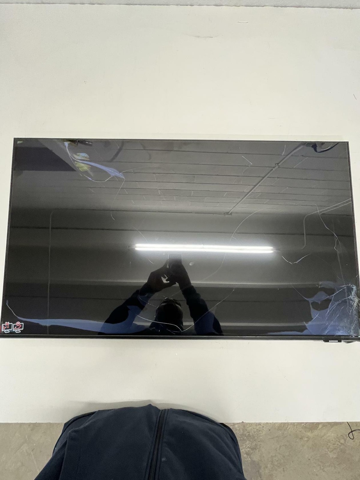 Samsung 43” Smart Monitor M7 (M70F) 4K UHD Display-read