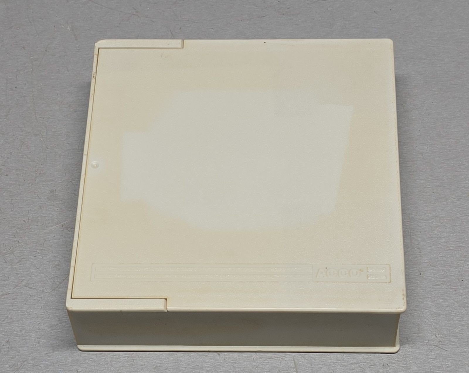 ACCO 5.25 Floppy Disk Storage Case Holder Box Vintage Beige Organizer